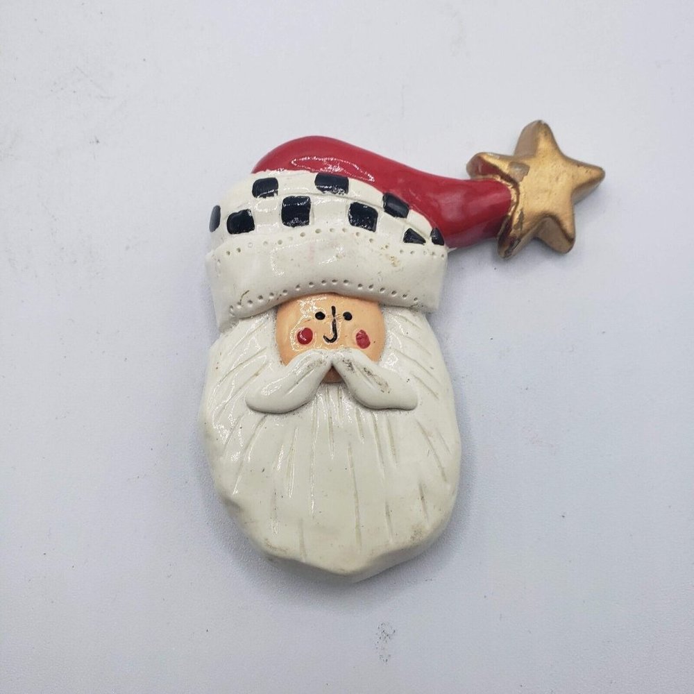 Vintage Polymer Sculpted Hand Painted Santa Head Brooch Pin - Picture 2 of 5